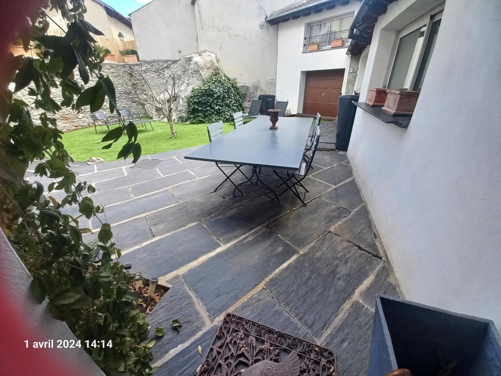 La Maison Carolane ラトゥール＝ドゥ＝カロル エクステリア 写真